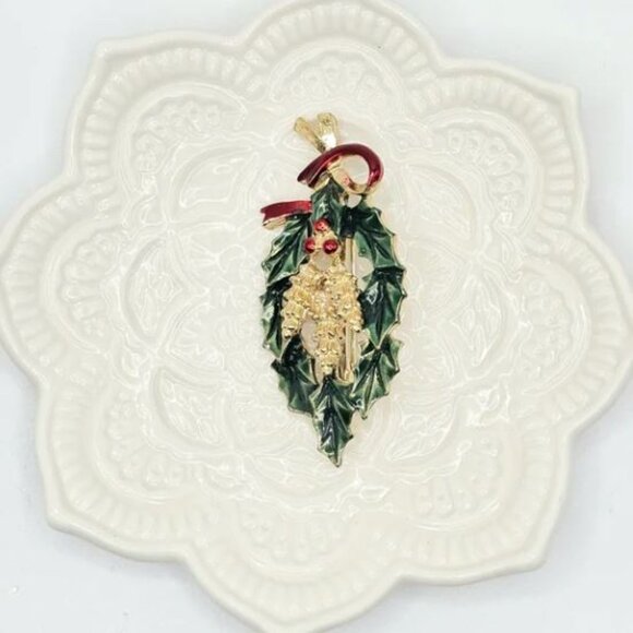 Festive Holly Leaf Brooch - Picture 2 of 3